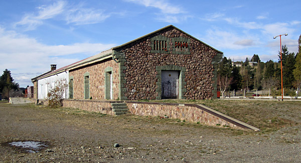 Barilochegoodsshed