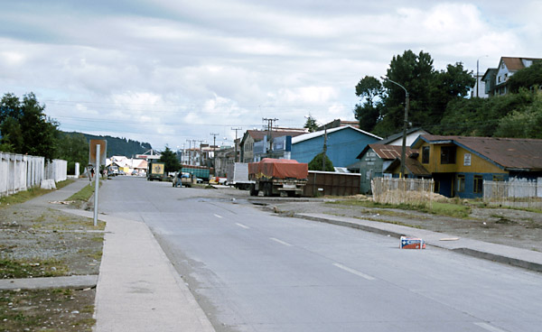 Chiloe2000Castrotrackbed